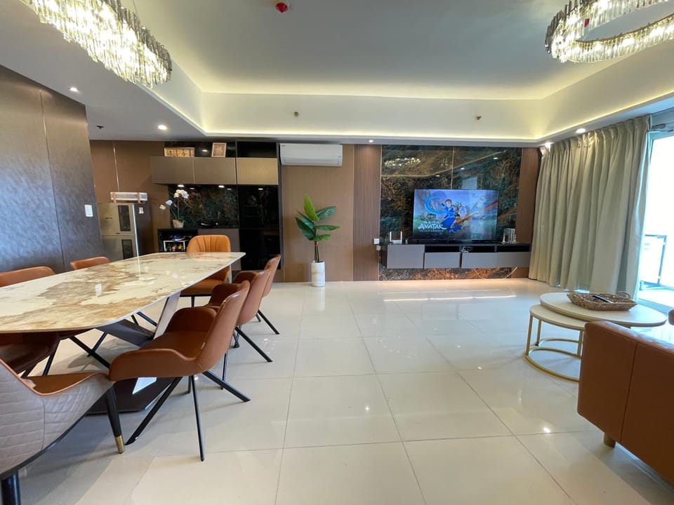 La Venezia Executive Home, 3 Bedroom, 7 adults Maximum plus Kids Apartment in Makati