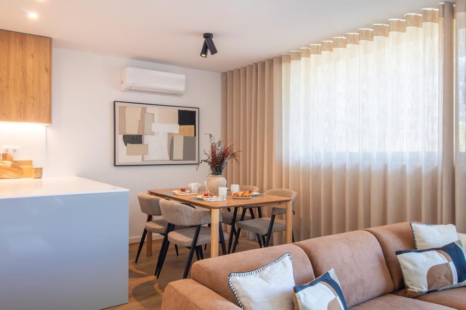 Stylish 2BR in Leça with AC by LovelyStay Apartment in Porto District