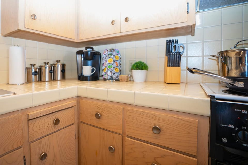 Coffee/tea facilities, kitchen