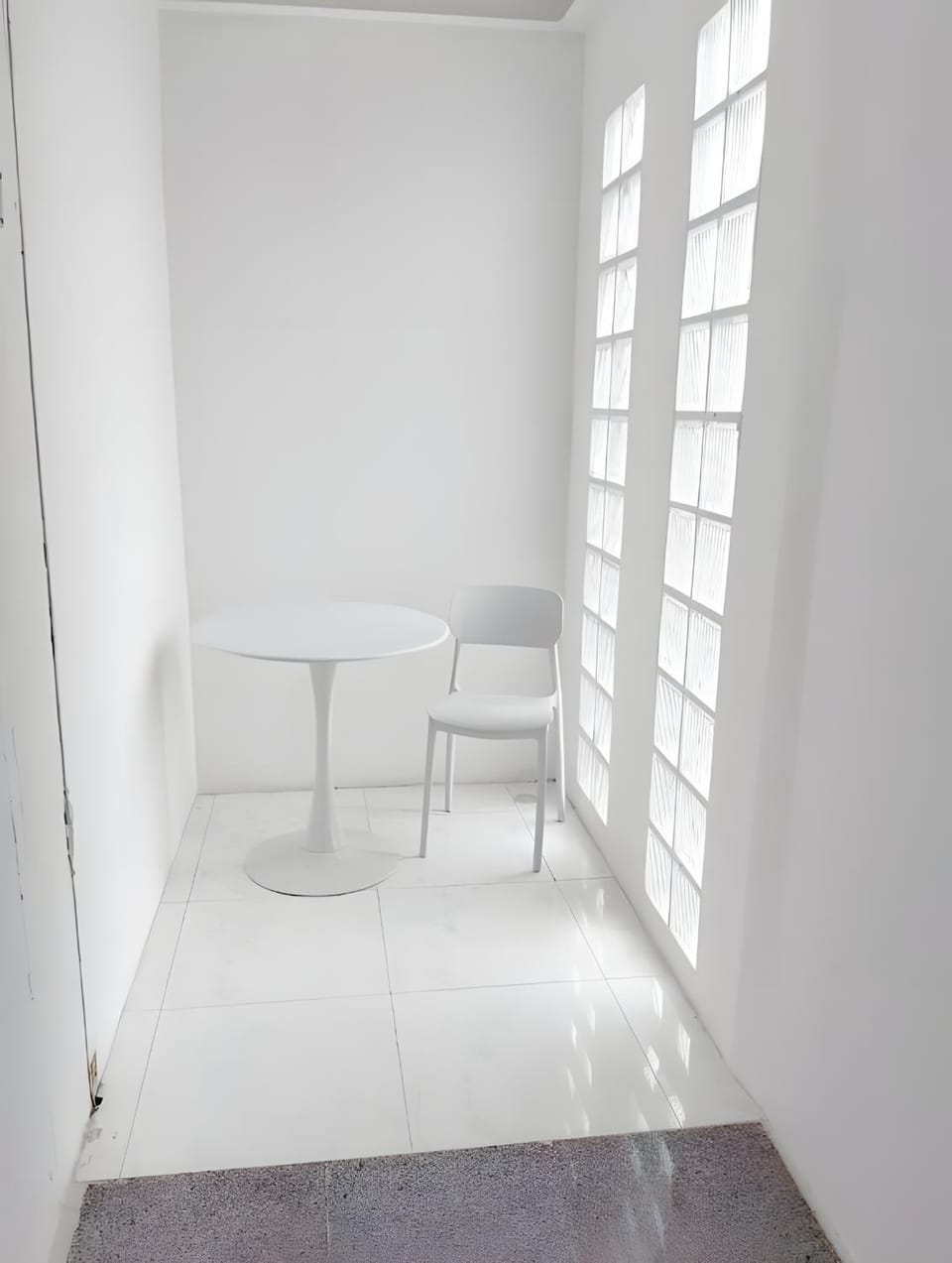 Seating area, Dining area