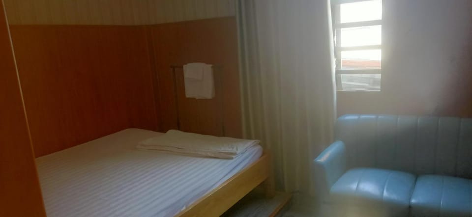 Hotel Hoa Đào Hotel in Ho Chi Minh City