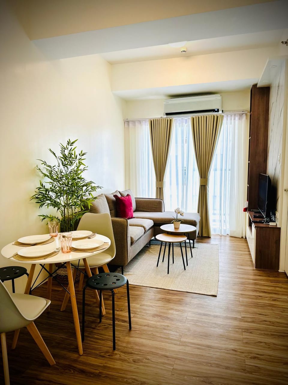 Casa Miranda with Free Parking at Primehomes Capitol Hills Apartment hotel in Marikina