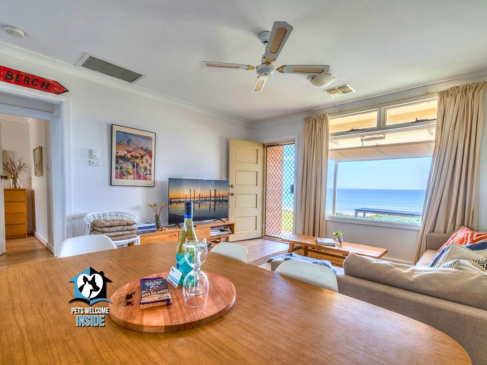 Aldinga Stunning Sea View-2BR Retro Vibe House in Adelaide