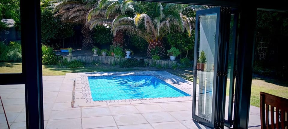 Patio, Garden, Garden view, Pool view, Swimming pool, sunbed