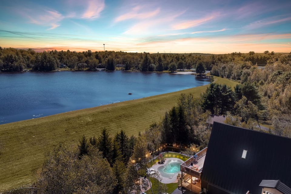 Patio, Natural landscape, Bird's eye view, Hot Tub, Lake view, Sunset