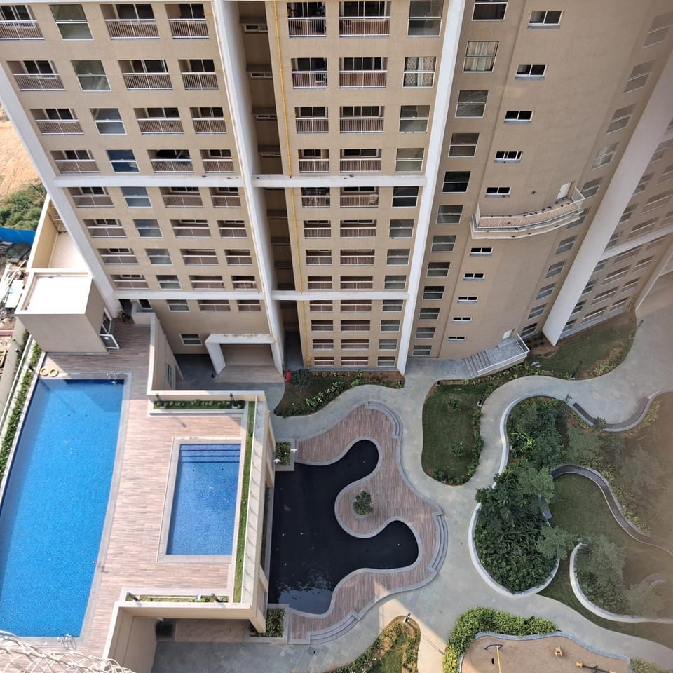 Property building, Garden, Swimming pool