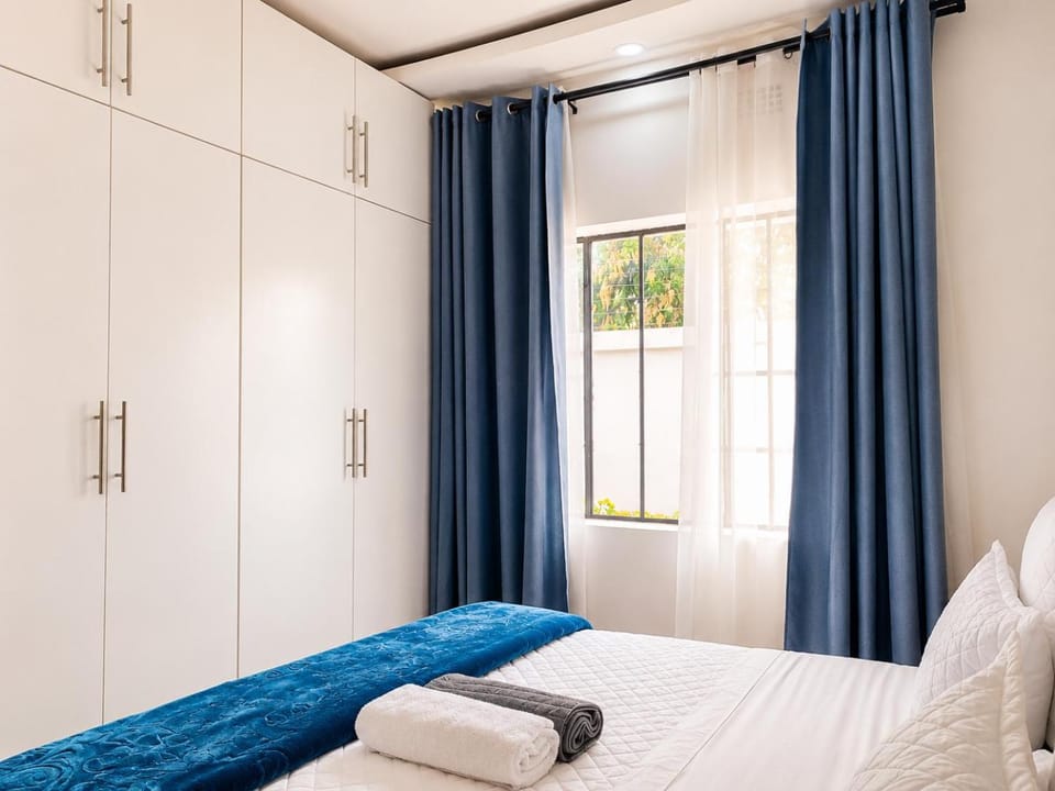 Bed, Photo of the whole room, Bedroom, towels, wardrobe