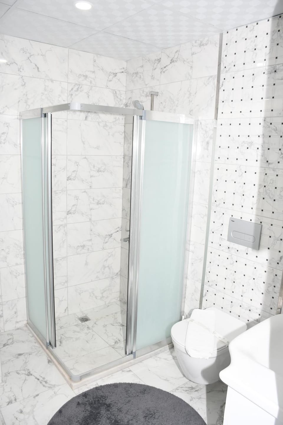 Shower, Toilet, Bathroom