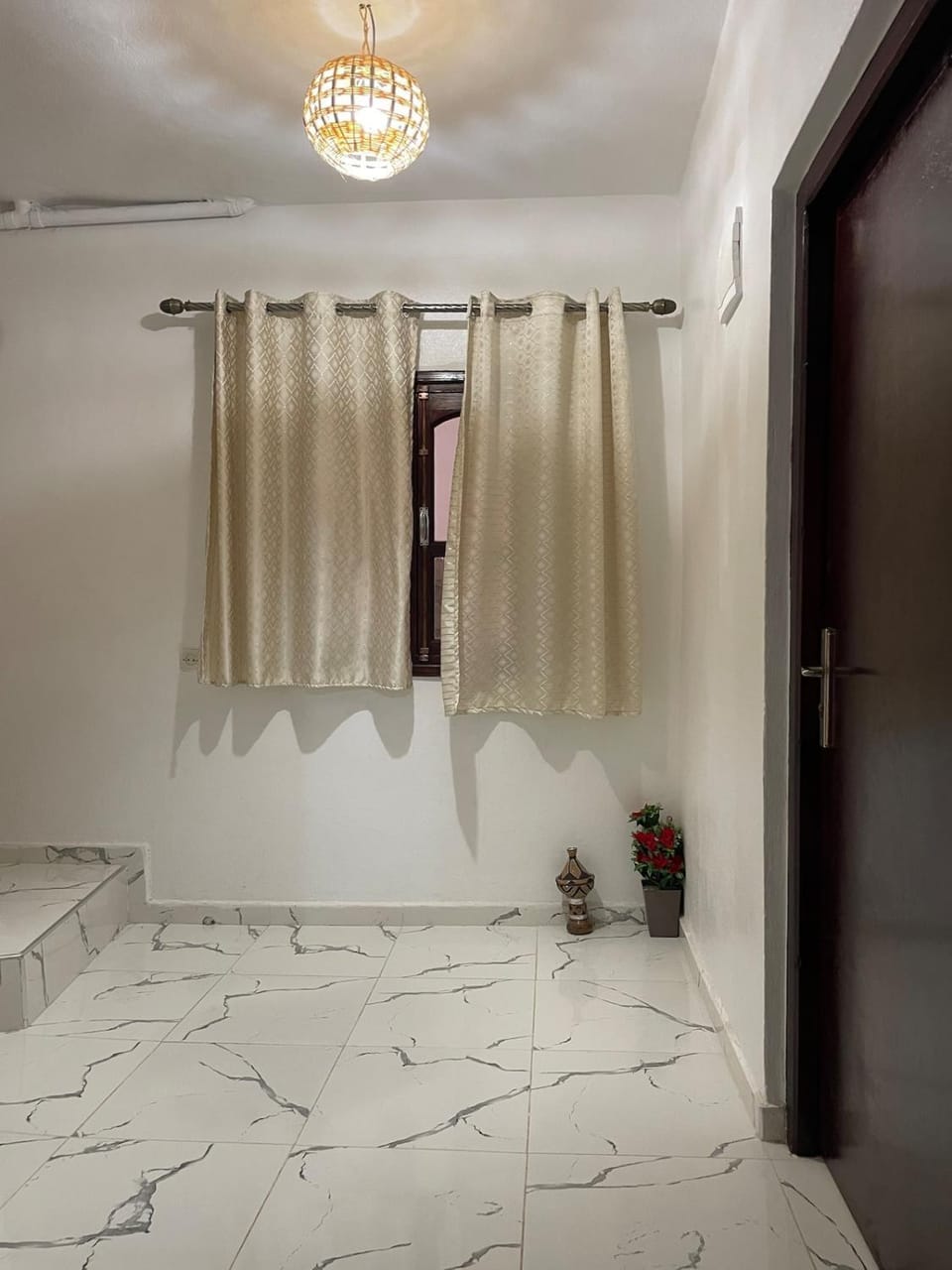 Private double or twin room with shared bathroom Apartment in Souss-Massa