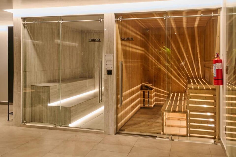 Your elevated refuge over the Republic of El Salvador Apartment in Quito