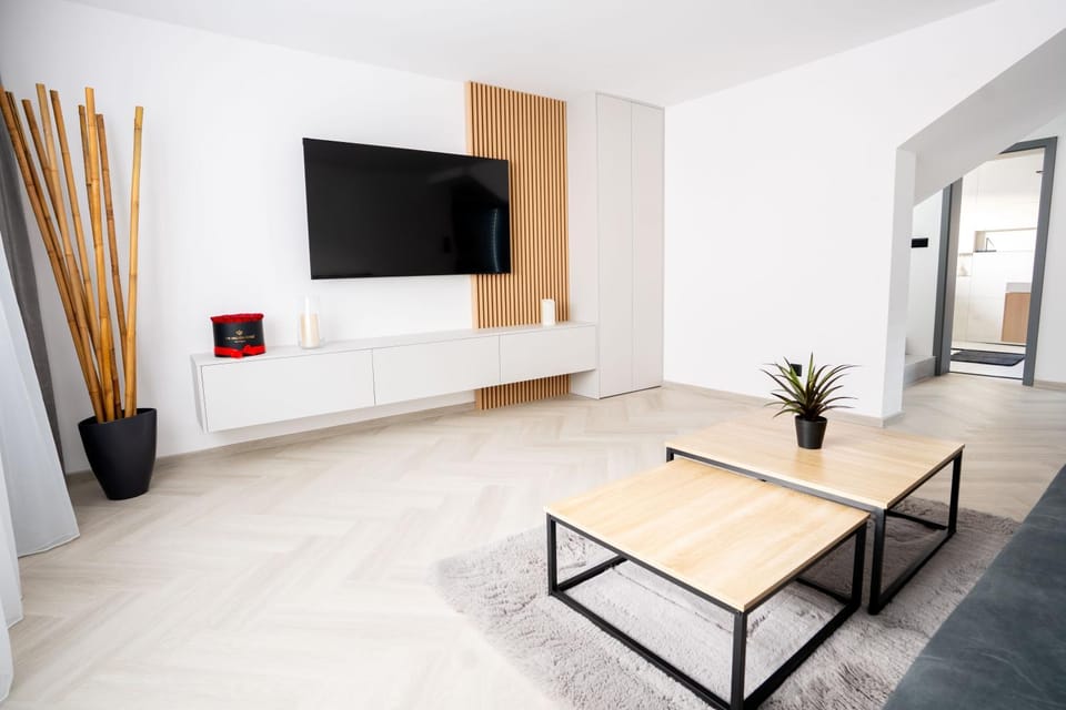 Communal lounge/ TV room, Communal lounge/ TV room, Living room