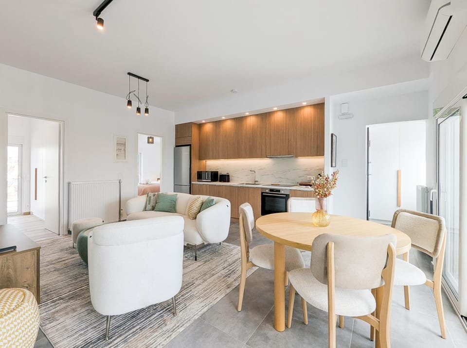 Acropolis view 2BD top floor next to tram and port Apartment in Pireas