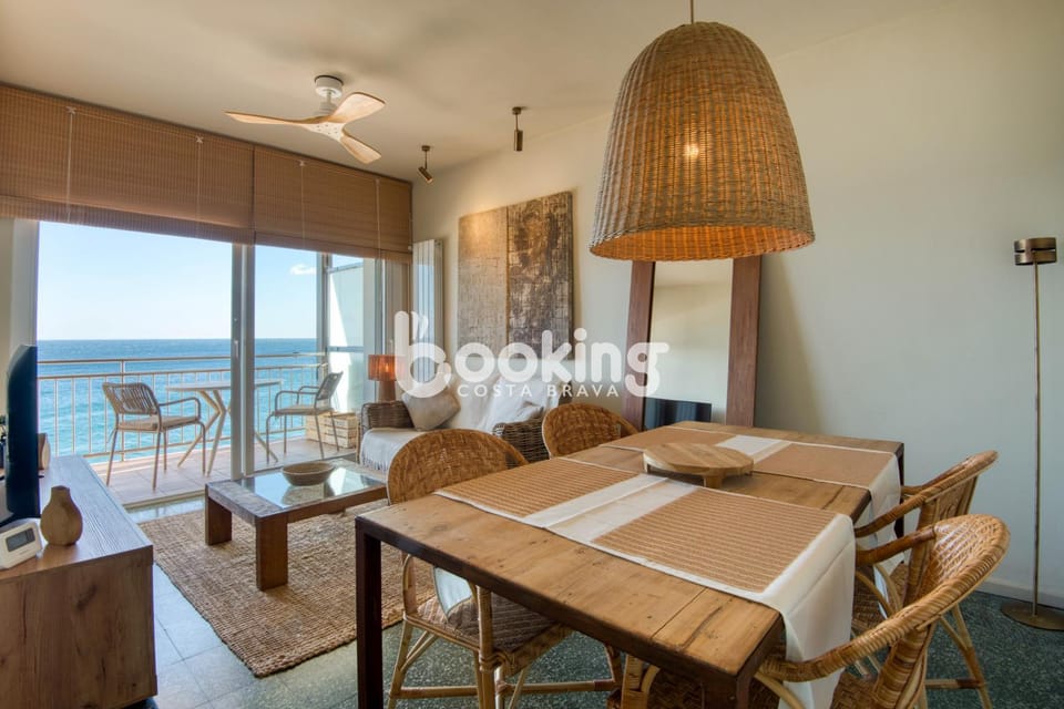Living room, Seating area, Dining area, Sea view