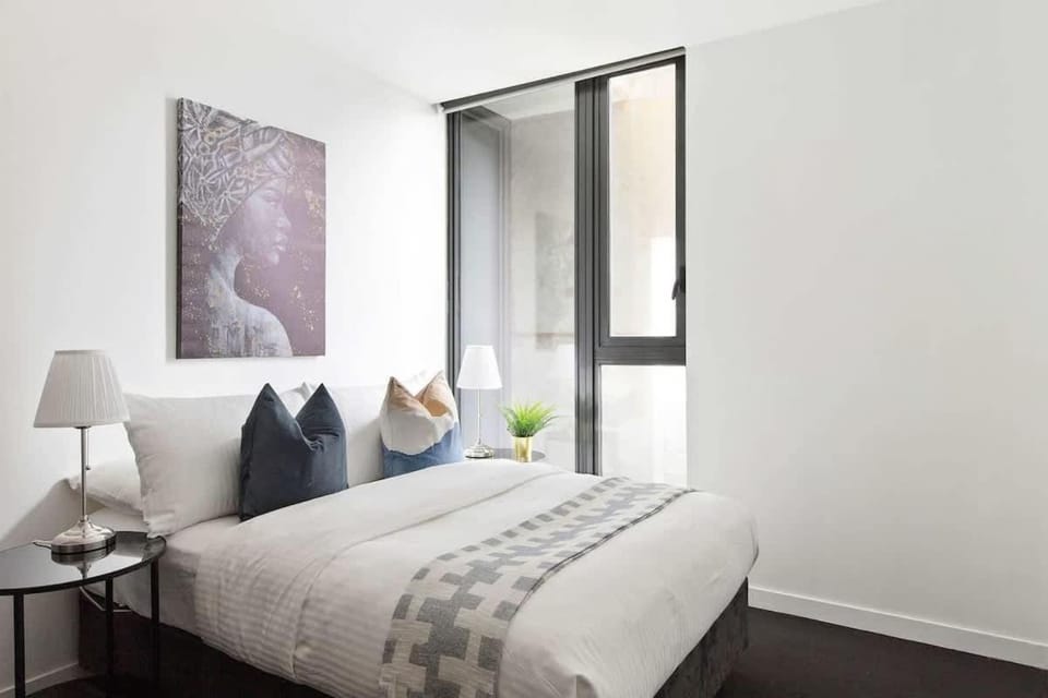 A Spacious 2BR Apt Walk to Southern Cross Station Apartment in Melbourne