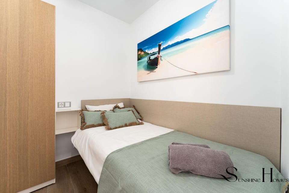 Bed, Bedroom