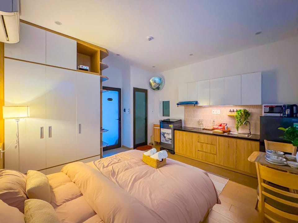 Bed, Kitchen or kitchenette, Photo of the whole room, Bedroom, minibar, oven, stove