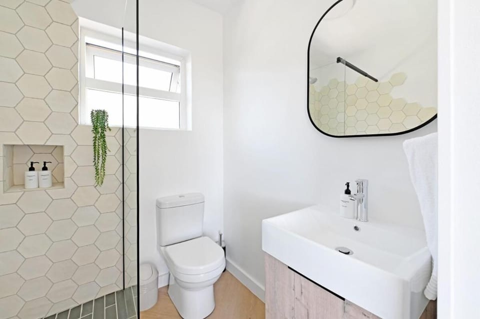 Green Point Micro Apartment Lock Up and Go Apartment in Cape Town
