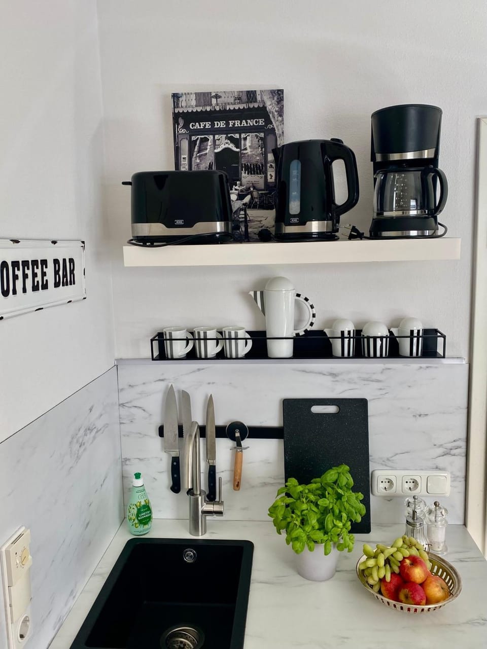 Coffee/tea facilities, Kitchen or kitchenette, toaster