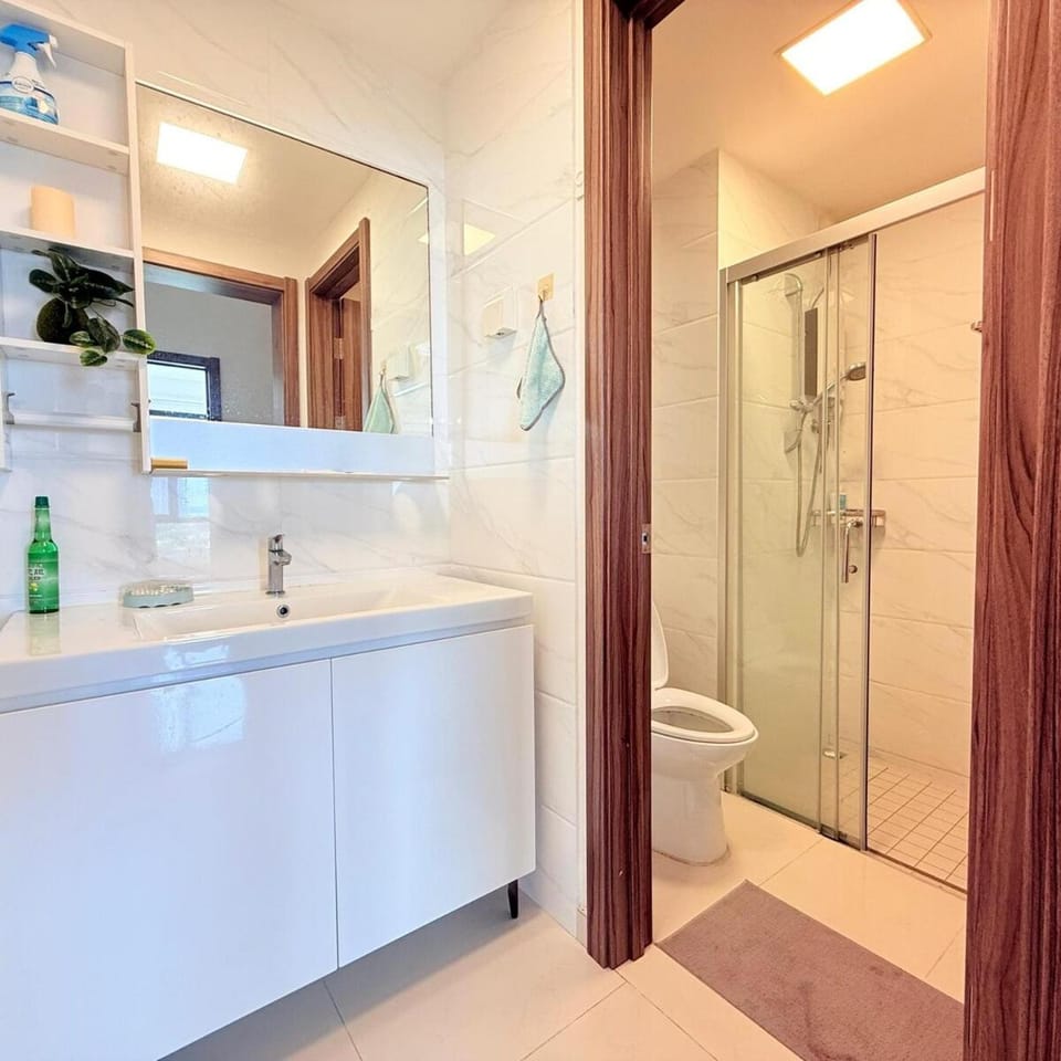 Regalia Park Block B Sea View 2B2R 6 Pax Apartment in Johor