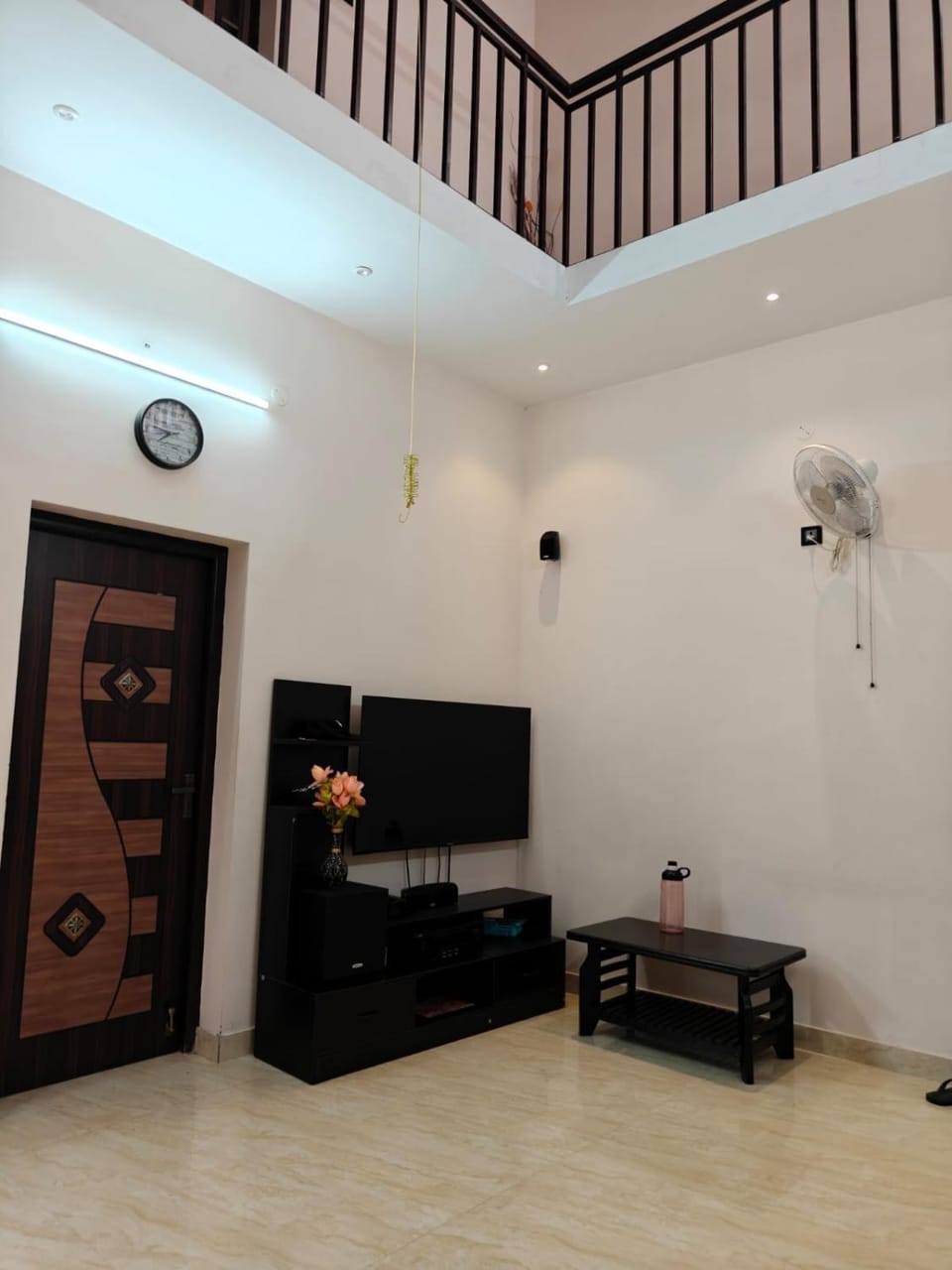 Serene 2BHK stay with balcony & breezy terrace House in Coimbatore