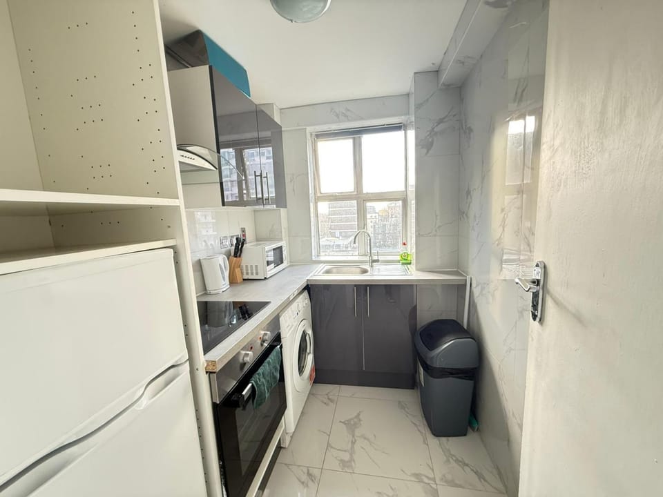 2 bedroom flat near Marble Arch Apartment in City of Westminster