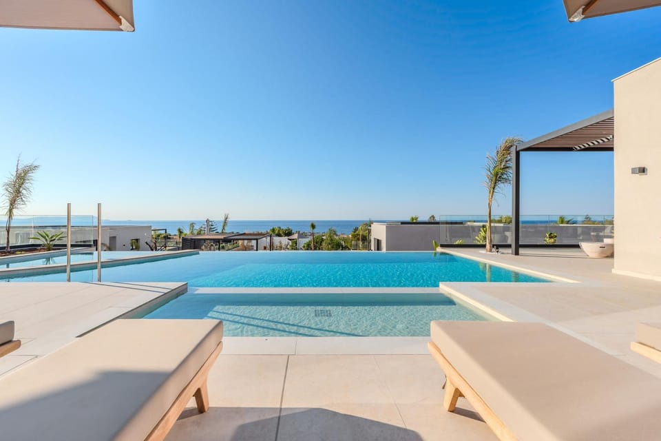 Sea view, Swimming pool