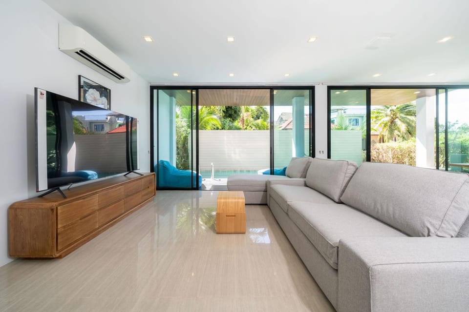 TV and multimedia, Living room, Seating area