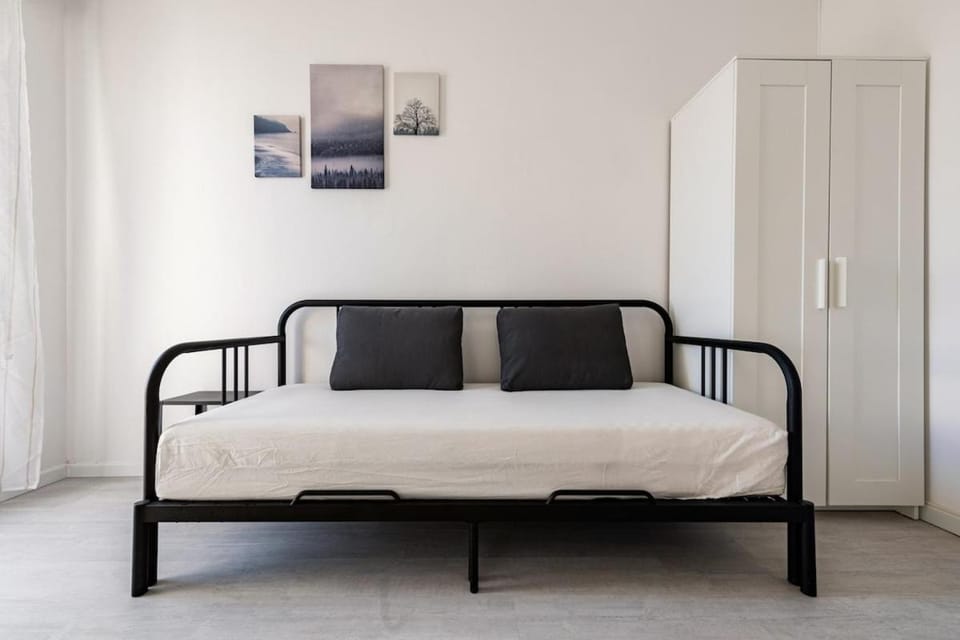 Bedroom, wardrobe