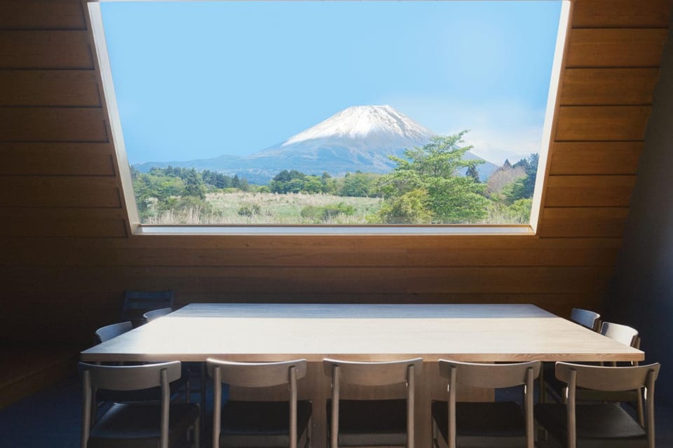 Dining area, Mountain view