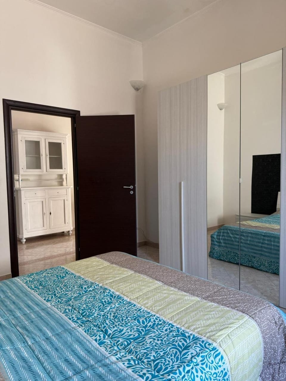 Bedroom, wardrobe