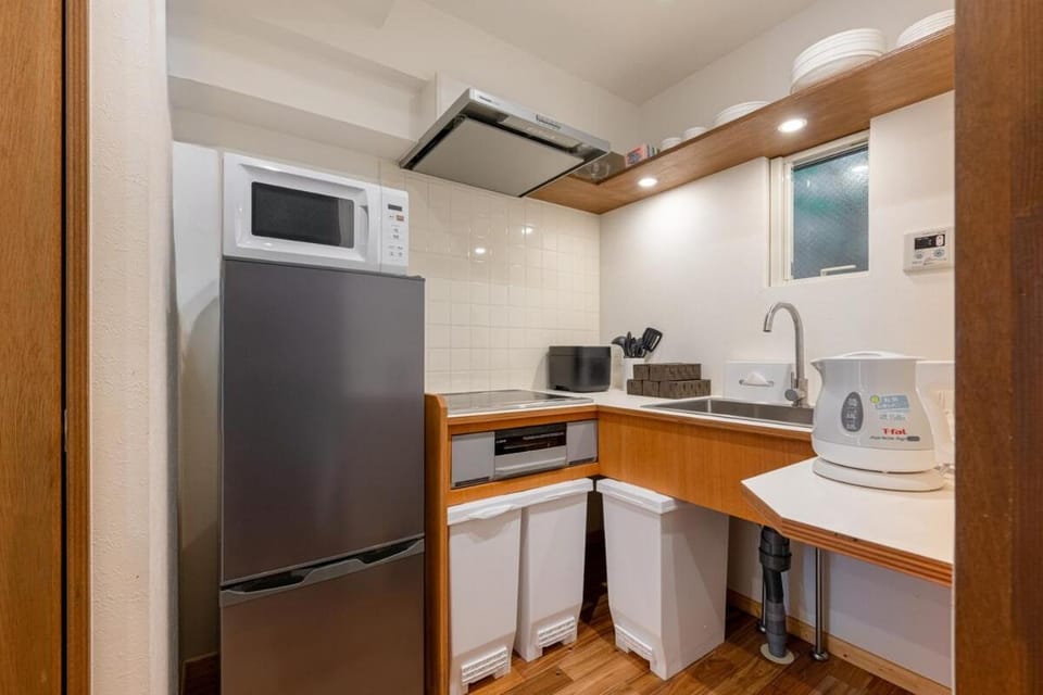 -Higashi-Shinjuku Terrace- Great location 8 minutes on foot from Higashi-Shinjuku Station and 1 stop from Shinjuku Station! Accommodates up to 11 people Wi-Fi available Shibuya, Asakusa, Ikebukuro Apartment in Shinjuku