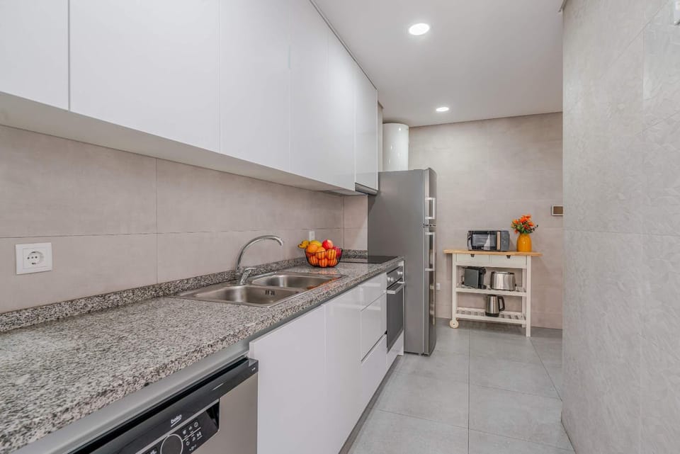 Kitchen or kitchenette, pet friendly, stove