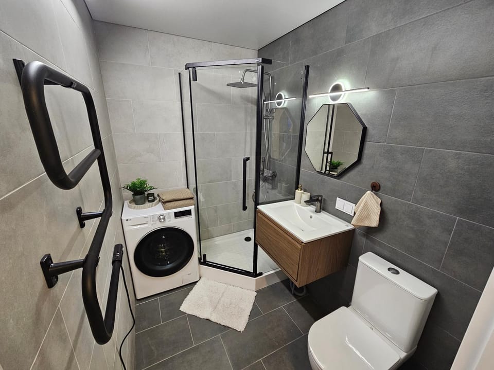Shower, Bathroom