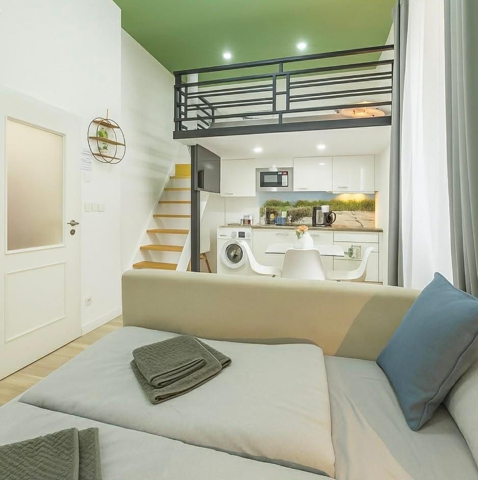 2BR Apartment - Prague 1 - Elevator - Self Check-in Apartment in Prague