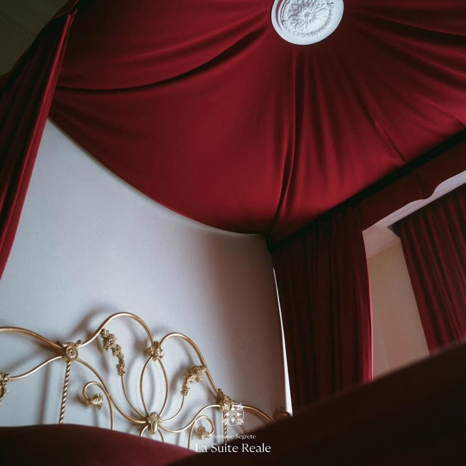 Decorative detail, Bedroom