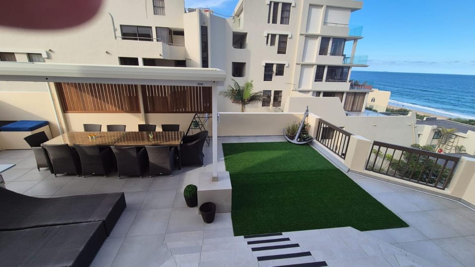 Property building, Patio, Day, Natural landscape, View (from property/room), Balcony/Terrace, Balcony/Terrace, Beach, Evening entertainment, Sea view