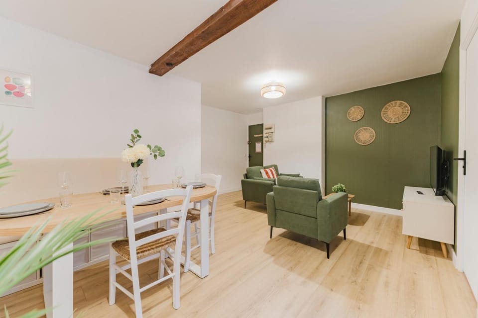 2-bedroom flat Roubaix Center Apartment in Hauts-de-France
