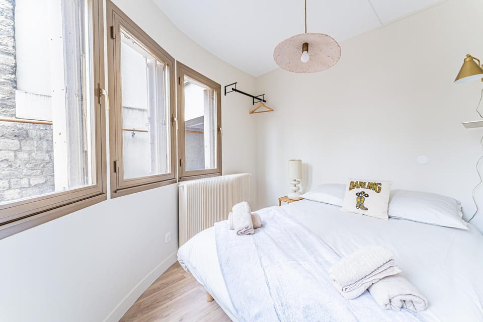 Modern Family Suite with 3 bedrooms and 2 bathrooms for 6 people Apartment in Paris