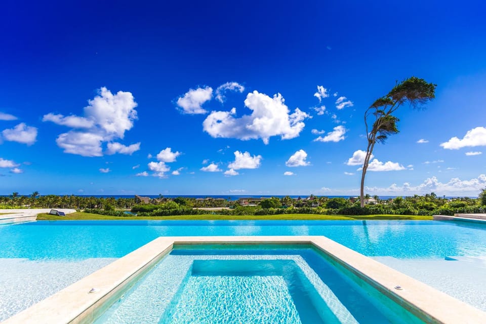 Day, Natural landscape, Pool view, Swimming pool