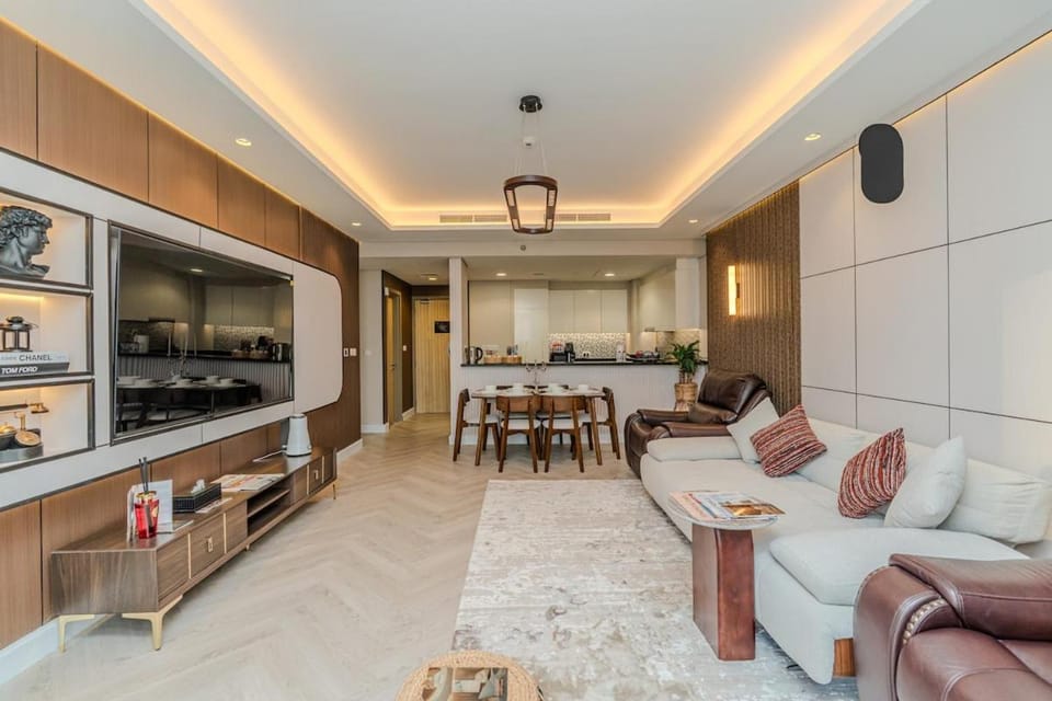 Paramount Midtown Luxury 2BR Sleeps 7 Near Business Bay Metro and Dubai Mall Apartment in Dubai