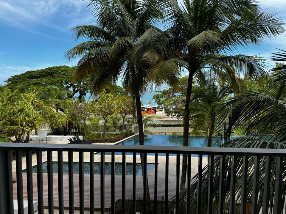 Natural landscape, View (from property/room), Balcony/Terrace, Pool view, Swimming pool