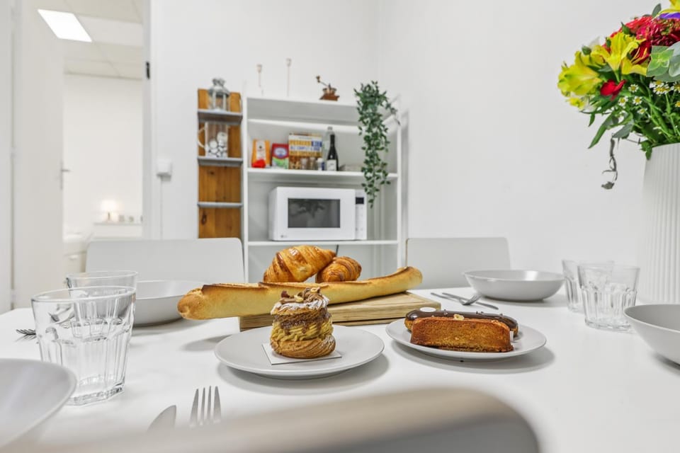 Kitchen or kitchenette, Food and drinks, Dining area, Food, minibar, pet friendly, stove, toaster