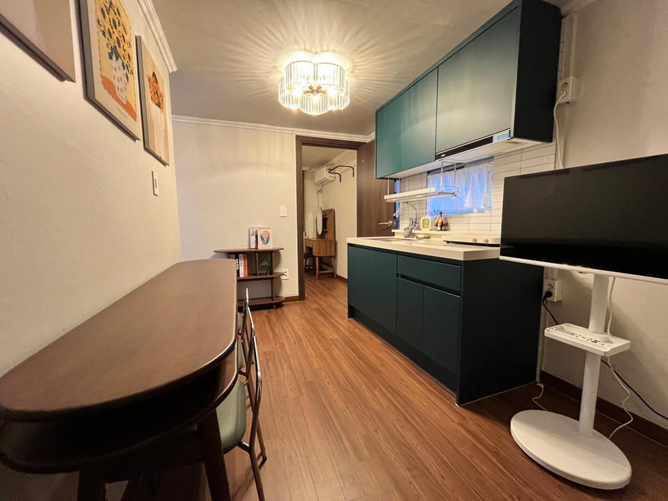 Kitchen or kitchenette, Living room, Dining area