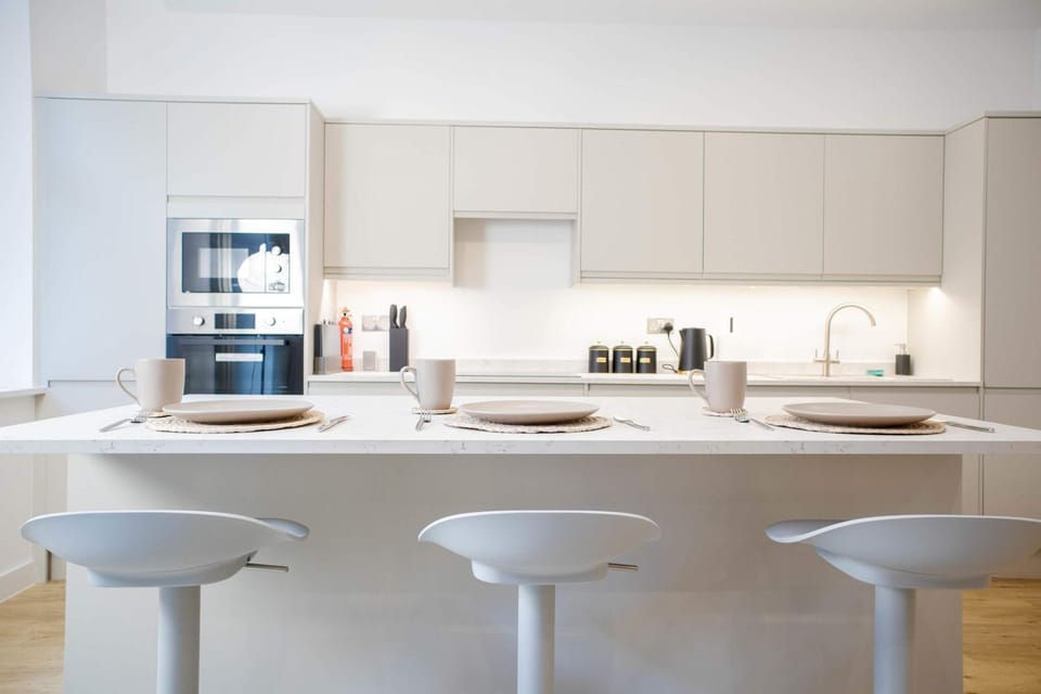 Coffee/tea facilities, Kitchen or kitchenette, Dining area, minibar, stove