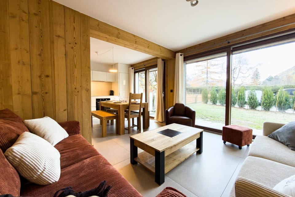 Apartment with garden and proximity to activities Apartment in Chamonix