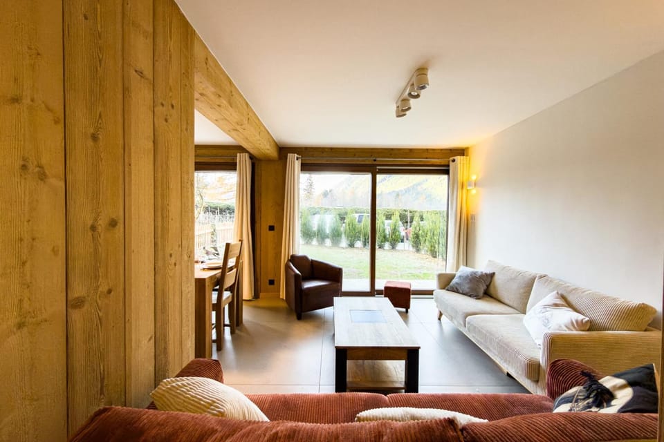 Apartment with garden and proximity to activities Apartment in Chamonix