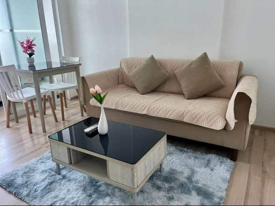 Elegant Stay with 360 degree Panoramic Rooftop Pool Apartment in Wichit