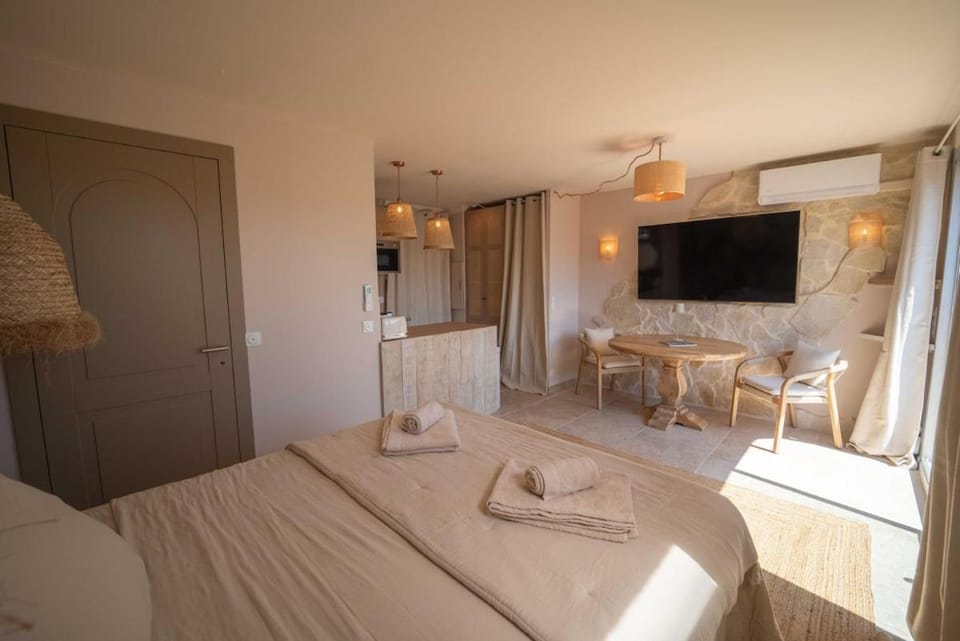 Casa Eros - secure private parking Apartment in Mougins