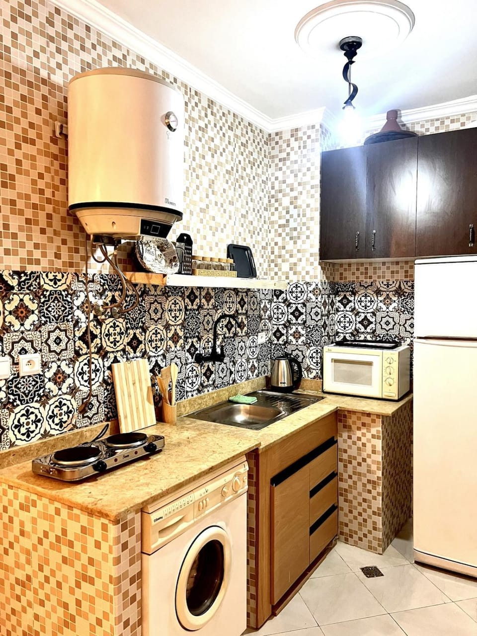 Modern Downtown Apartment 2 min from the Beach Apartment in Tangier