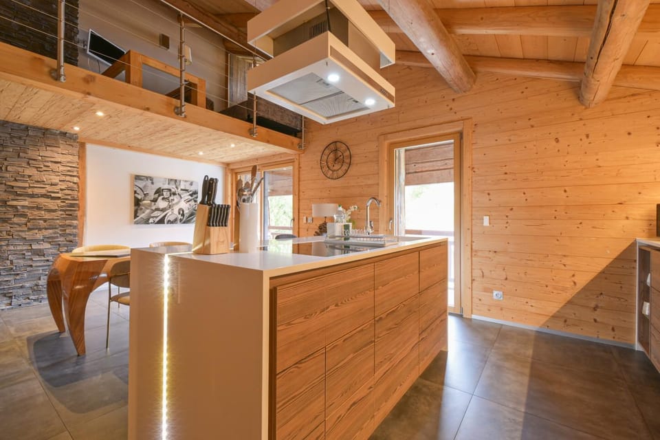 Property building, Kitchen or kitchenette, Living room